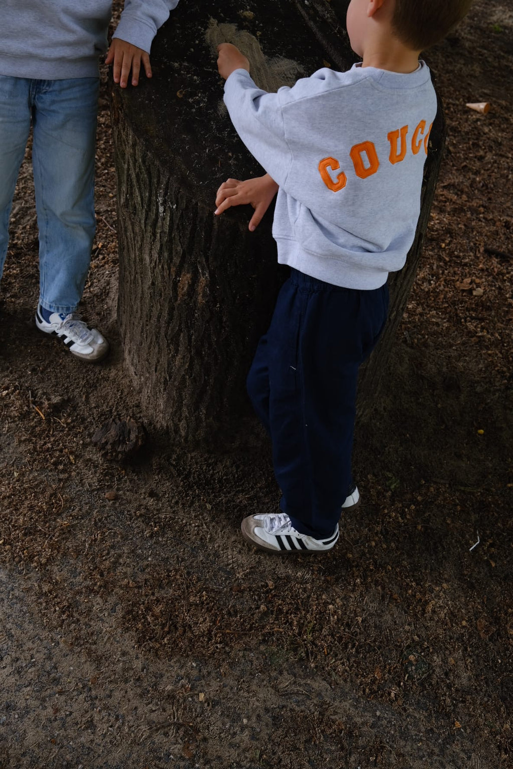 Coucou 6-9 years Joseph kids sweater - Light grey with orange letters