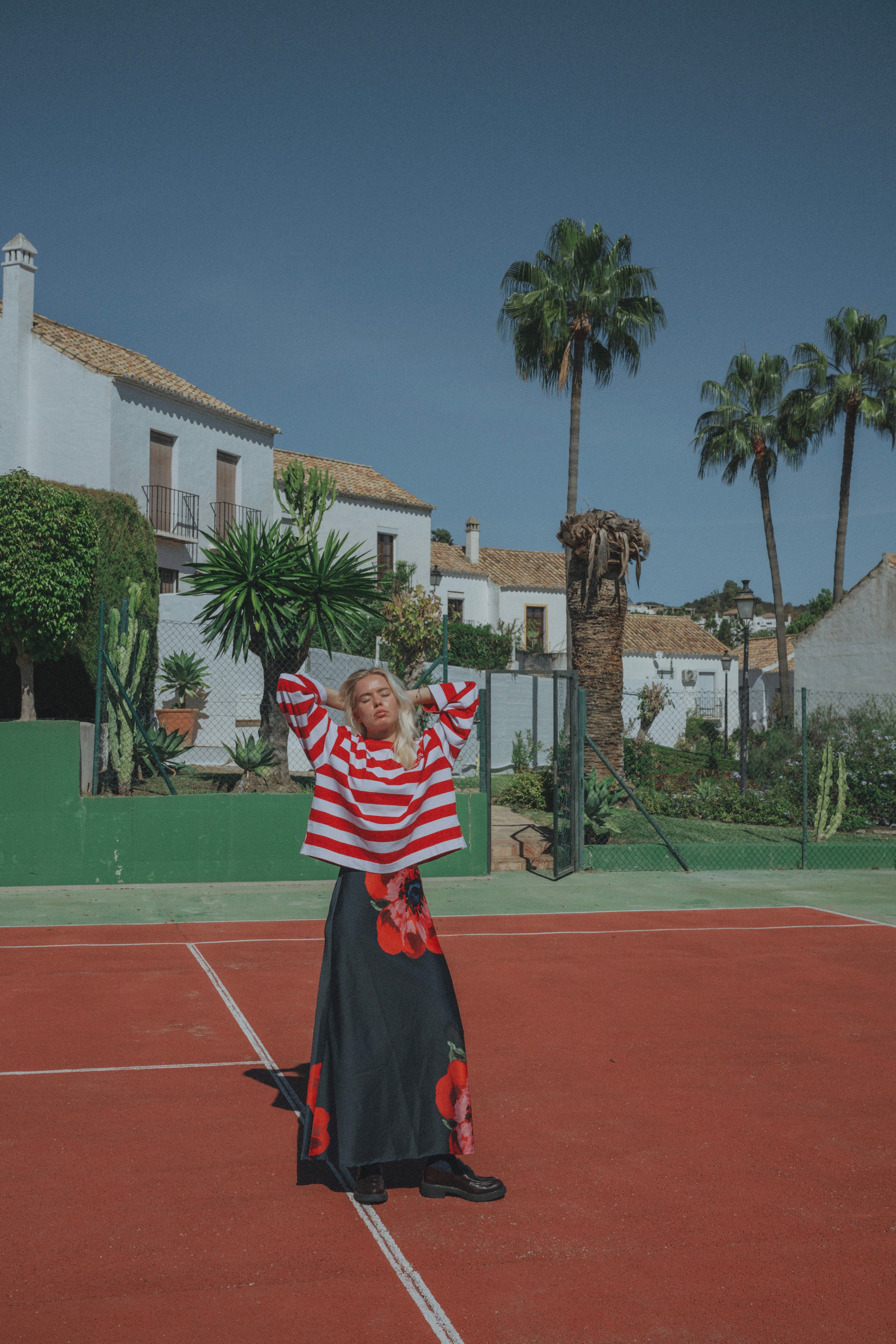 Sunshine skirt - Navy with poppy print