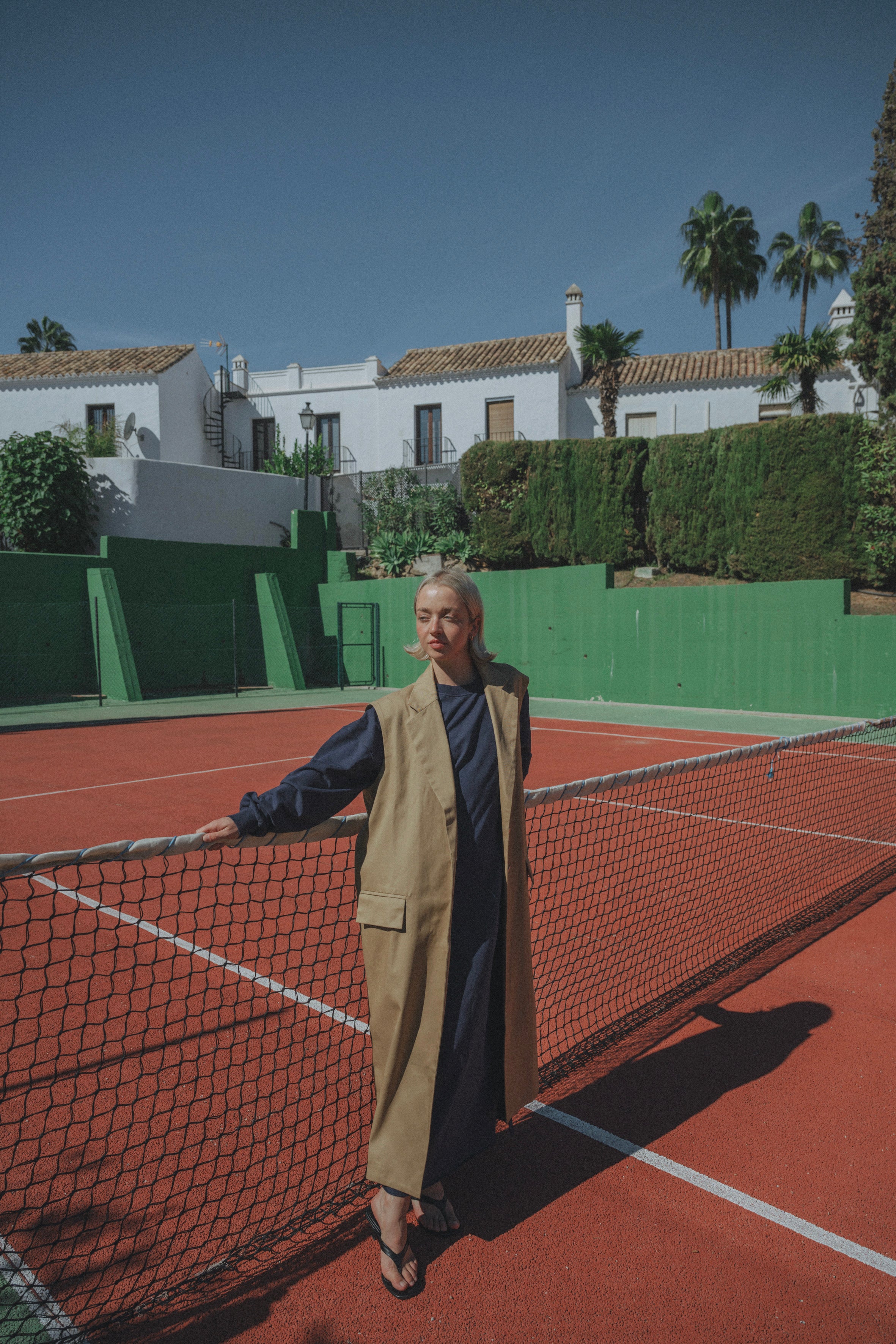 Baguette sweater dress - Navy with red letters