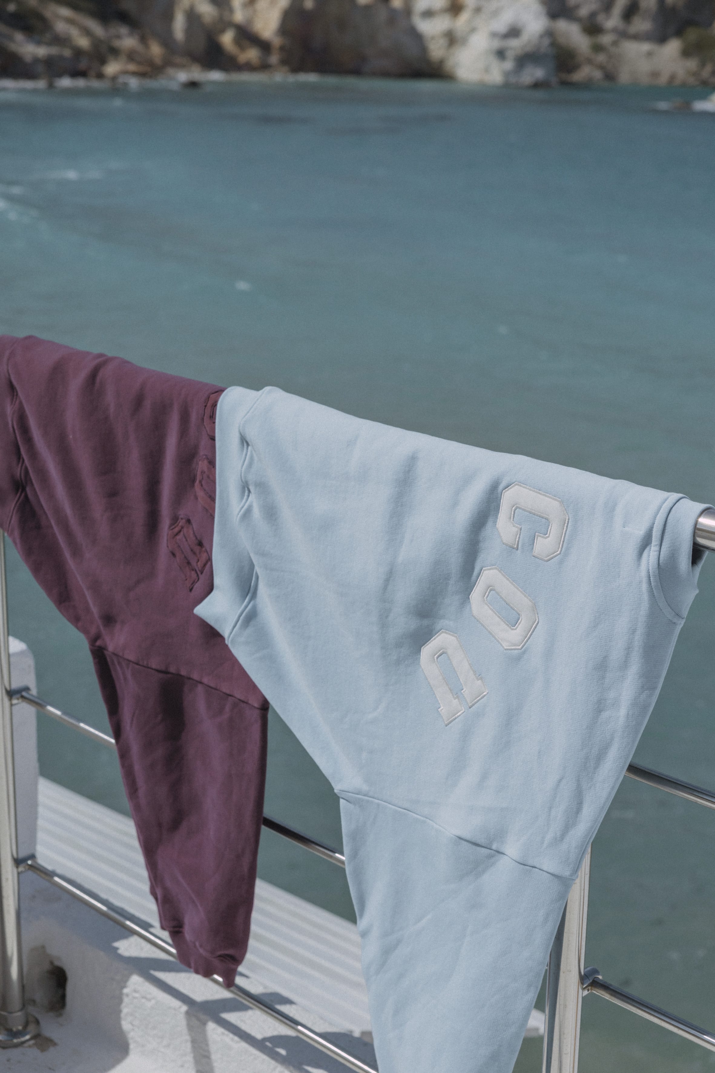Coucou One size Joseph sweater - Light blue with ecru letters