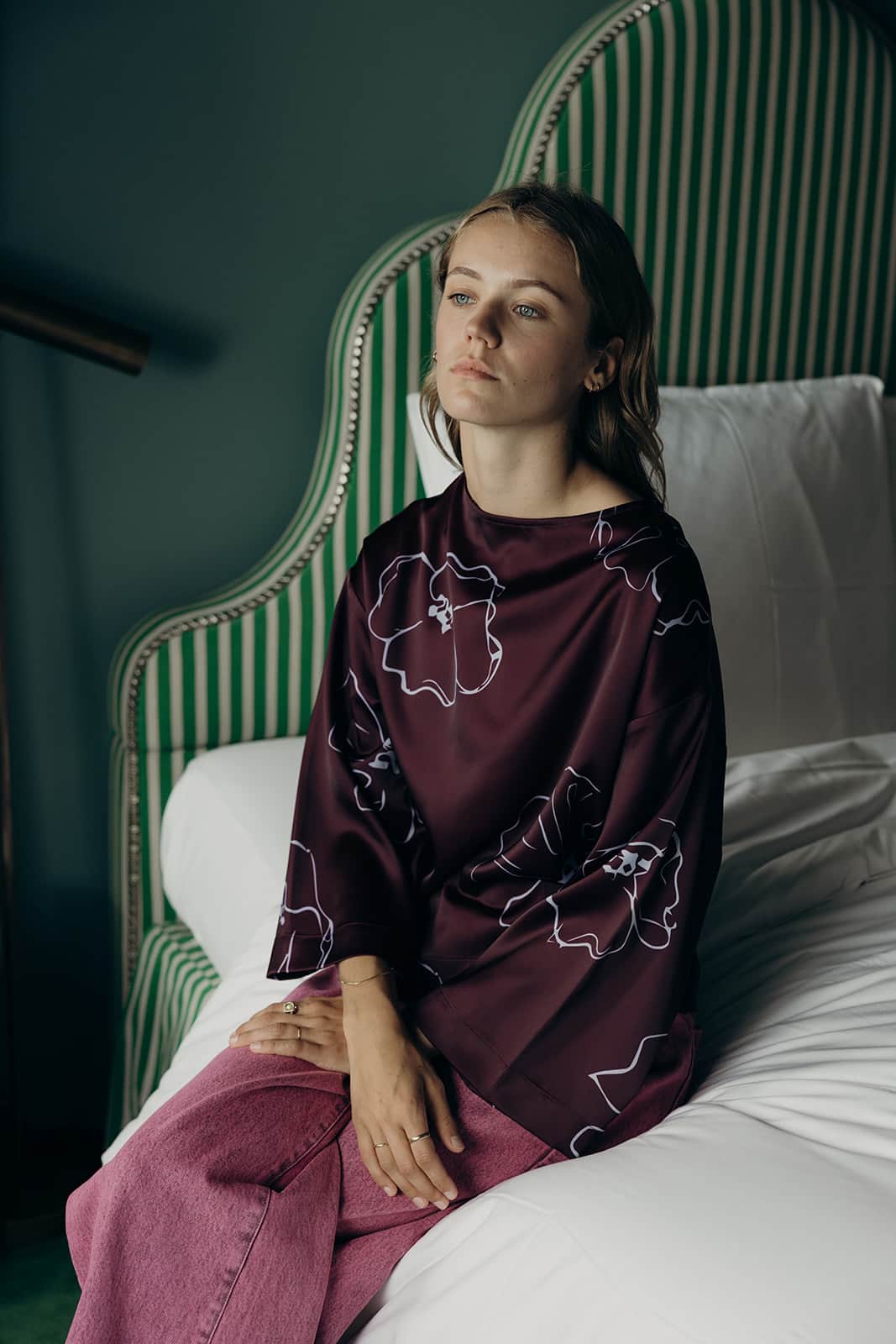 Coucou Martini blouse - Bordeaux with light blue flowers print