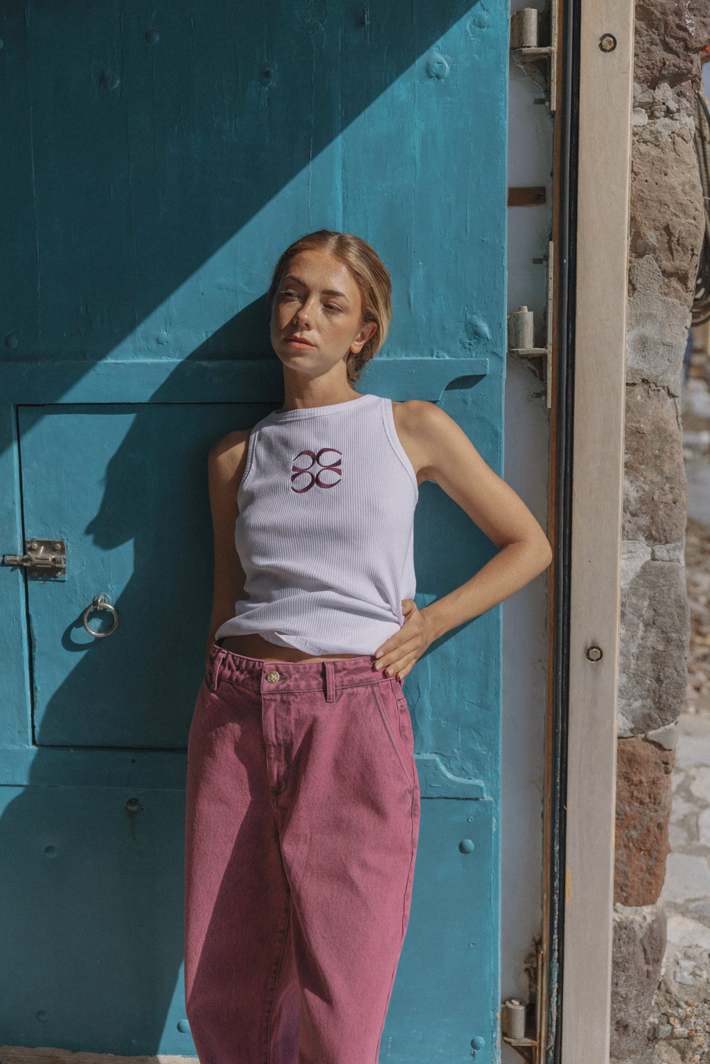 Bali tank top - White with bordeaux logo