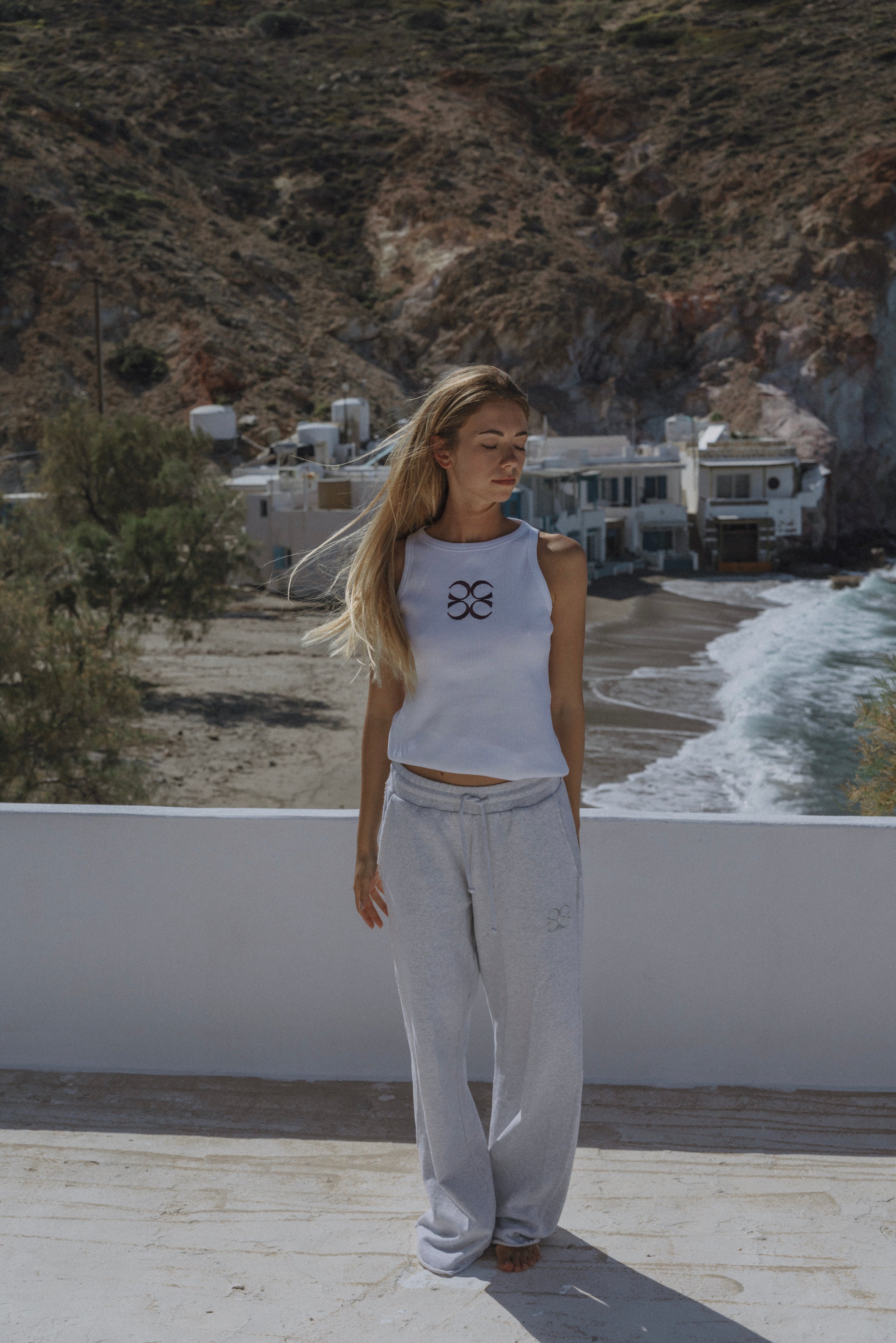 Bali tank top - White with bordeaux logo